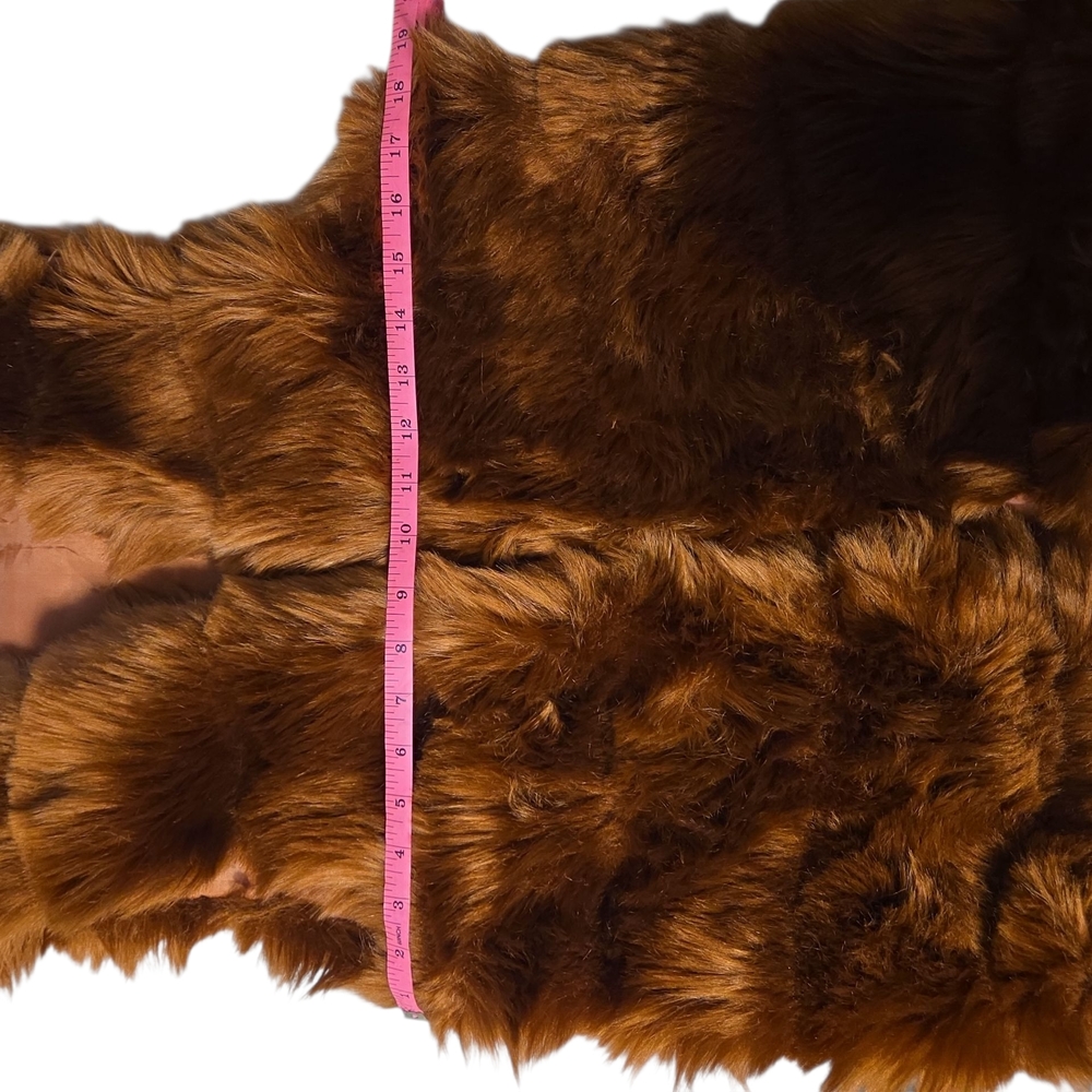 🎉HP🎉 Chic Brown Faux Fur Vest - Picture 6 of 9